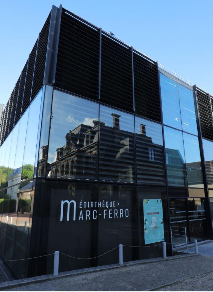Façade MF coupee bd